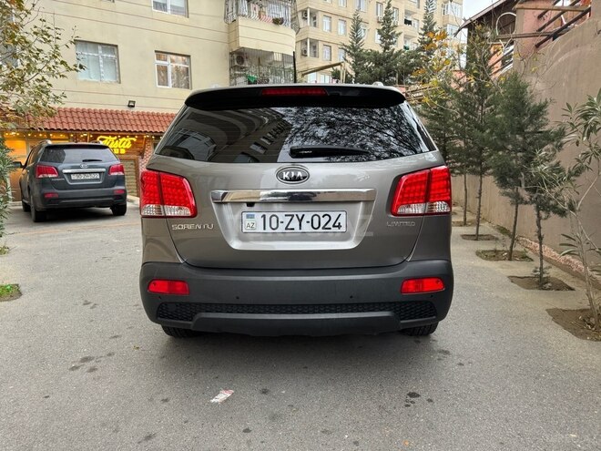 Kia Sorento 2009, 242,000 km - 2.0 л - Bakı