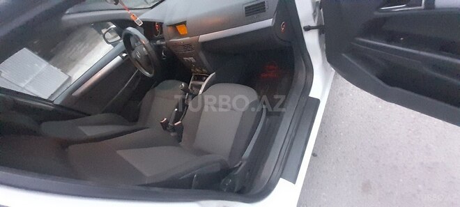 Opel Astra 2007, 180,000 km - 1.6 l - Ucar