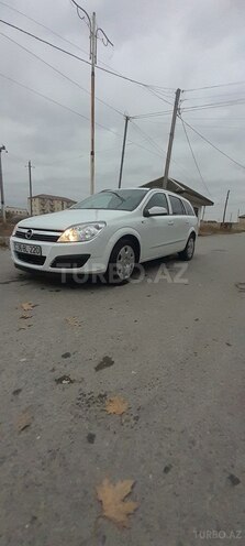 Opel Astra 2007, 180,000 km - 1.6 l - Ucar