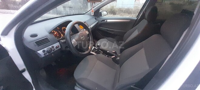 Opel Astra 2007, 180,000 km - 1.6 l - Ucar