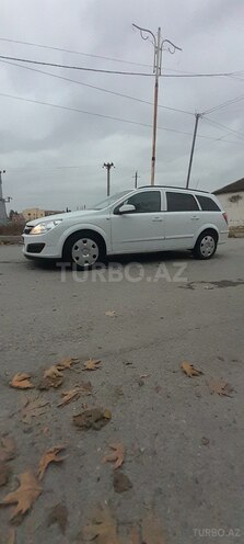 Opel Astra 2007, 180,000 km - 1.6 l - Ucar