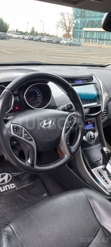 Hyundai Elantra 2013, 240,000 km - 1.8 л - Qəbələ