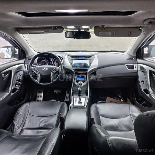 Hyundai Elantra 2013, 240,000 km - 1.8 л - Qəbələ