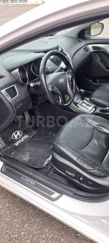 Hyundai Elantra 2013, 240,000 km - 1.8 л - Qəbələ