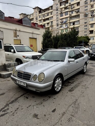 Mercedes E 240 1998, 471,445 km - 2.4 l - Bakı