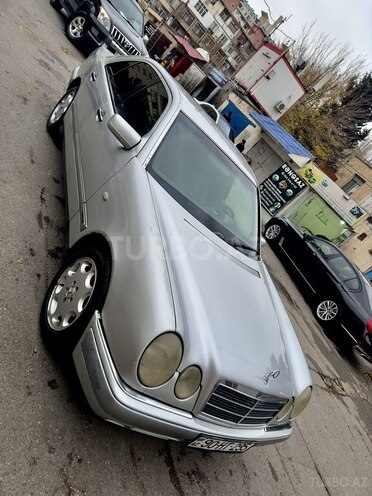 Mercedes E 240 1998, 471,445 km - 2.4 l - Bakı