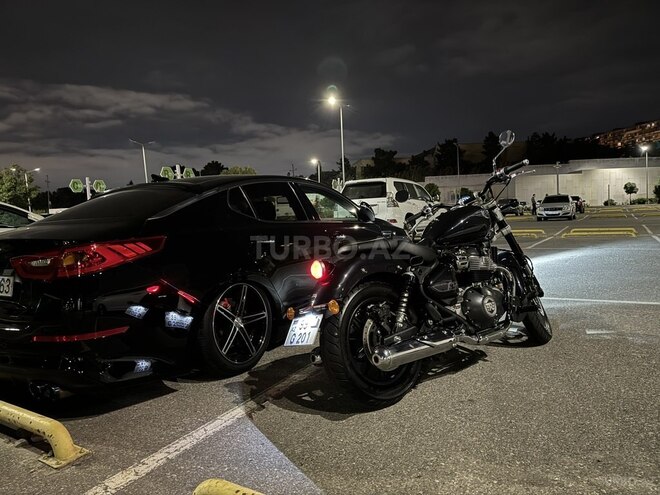 Royal Enfield Super Meteor 650 2023, 1,500 km - 0.6 l - Bakı
