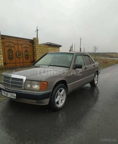Mercedes 190 1991, 374,369 km - 2.0 l - Ucar