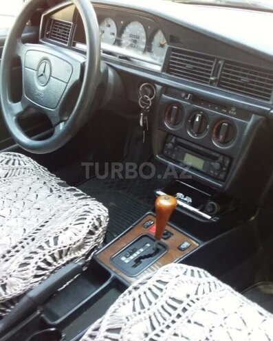 Mercedes 190 1991, 374,369 km - 2.0 l - Ucar