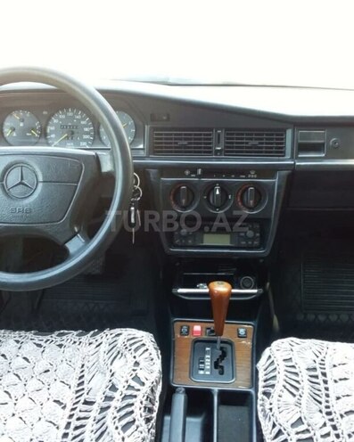 Mercedes 190 1991, 374,369 km - 2.0 l - Ucar