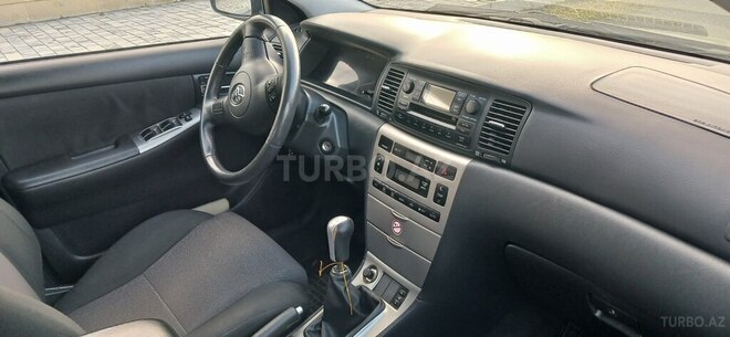 Toyota Corolla 2006, 174,000 km - 1.4 l - Beyləqan
