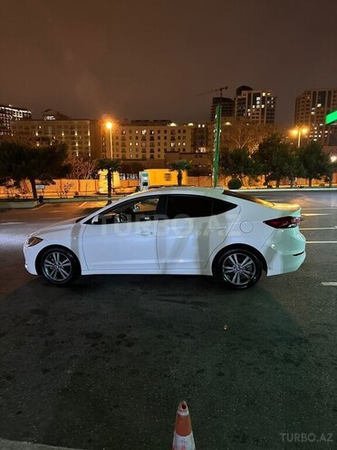 Hyundai Elantra 2017, 137,000 km - 2.0 l - Bakı