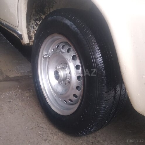 LADA (VAZ) 2106 1984, 45,785 km - 1.5 l - Salyan
