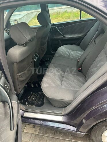 Mercedes E 220 2002, 100,000 km - 2.2 l - Bakı