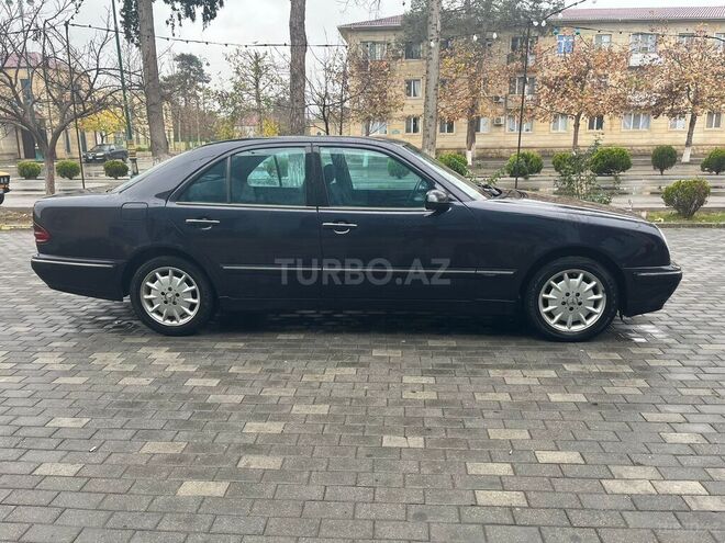 Mercedes E 220 2002, 100,000 km - 2.2 l - Bakı