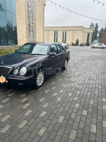 Mercedes E 220 2002, 100,000 km - 2.2 l - Bakı