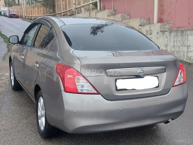 Nissan Sunny 2014, 172,453 km - 1.5 л - Bakı