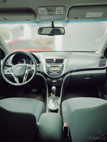 Hyundai Accent 2012, 100,000 km - 1.6 l - Bakı