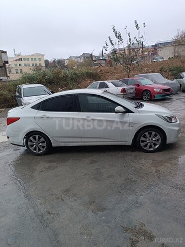 Hyundai Accent 2012, 100,000 km - 1.6 l - Bakı
