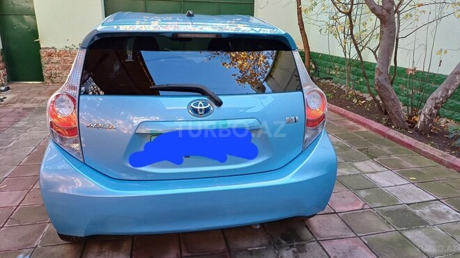 Toyota Prius C 2014, 69,000 km - 1.5 л - Gəncə