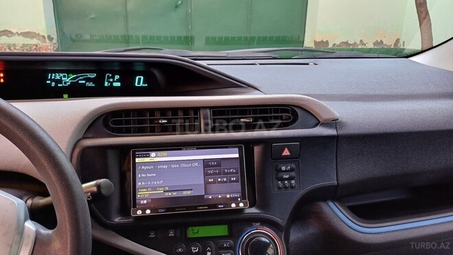 Toyota Prius C 2014, 69,000 km - 1.5 л - Gəncə