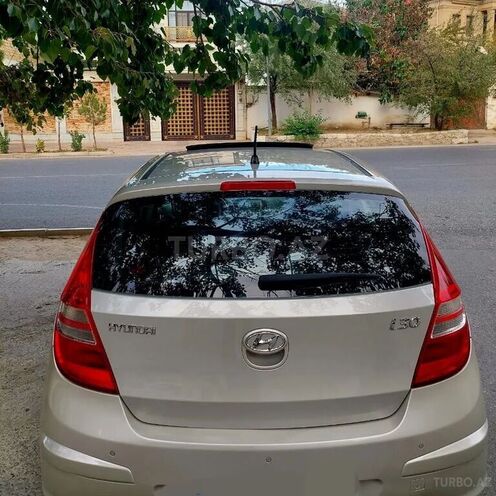 Hyundai i30 2010, 214,000 km - 1.6 л - Bakı