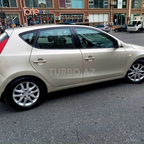 Hyundai i30 2010, 214,000 km - 1.6 л - Bakı