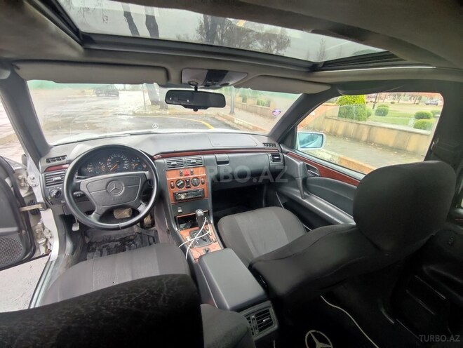 Mercedes E 220 1996, 347,950 km - 2.2 l - Masallı