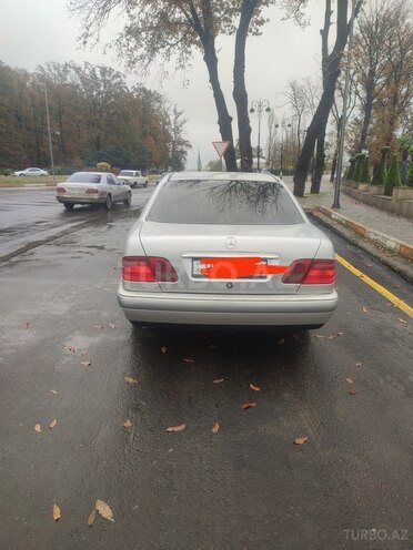 Mercedes E 220 1996, 347,950 km - 2.2 l - Masallı