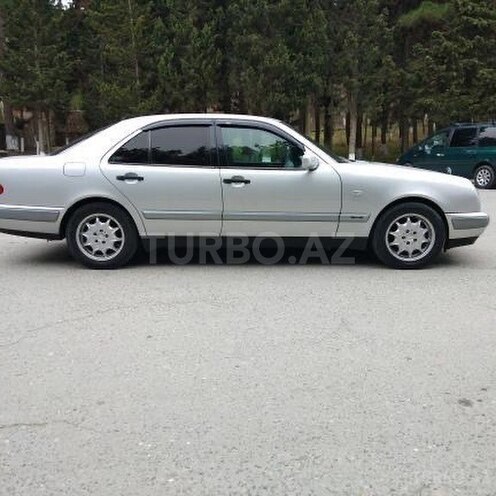 Mercedes E 240 1998, 389,741 km - 2.4 l - Qəbələ