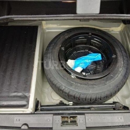 Mercedes E 240 1998, 389,741 km - 2.4 l - Qəbələ