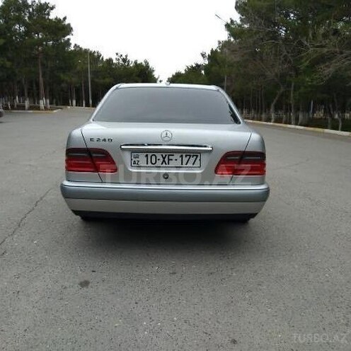 Mercedes E 240 1998, 389,741 km - 2.4 l - Qəbələ