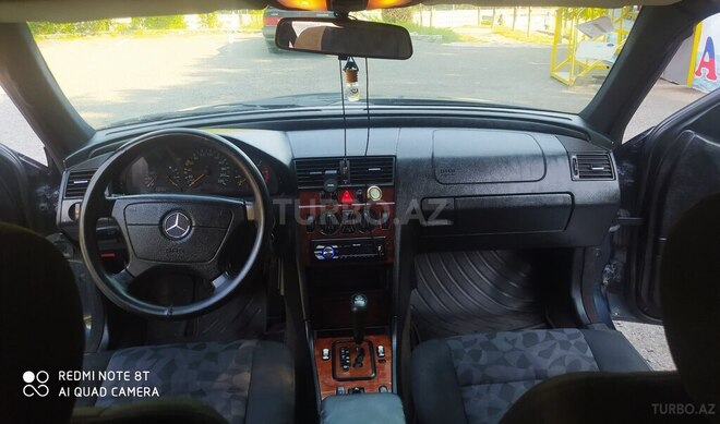 Mercedes C 220 1999, 353,000 km - 2.2 l - Qəbələ