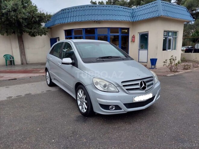 Mercedes B 180 2010, 145,000 km - 1.7 л - Sumqayıt