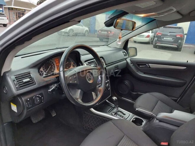 Mercedes B 180 2010, 145,000 km - 1.7 л - Sumqayıt
