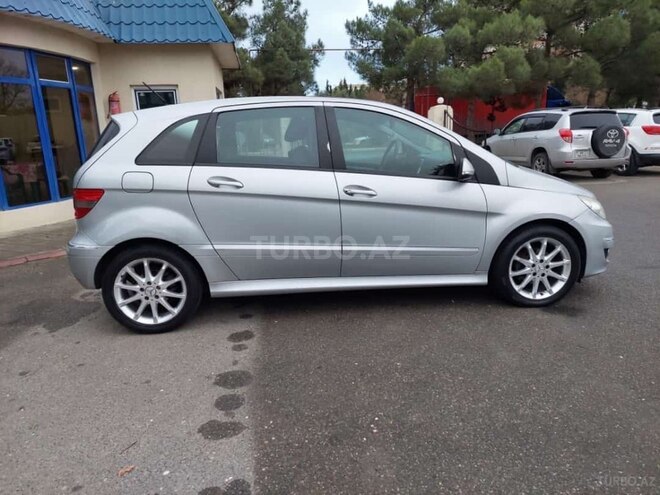 Mercedes B 180 2010, 145,000 km - 1.7 л - Sumqayıt
