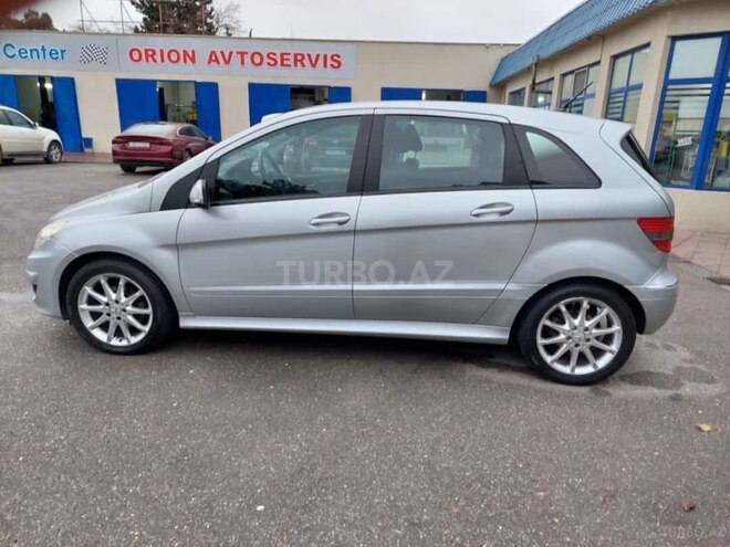 Mercedes B 180 2010, 145,000 km - 1.7 л - Sumqayıt