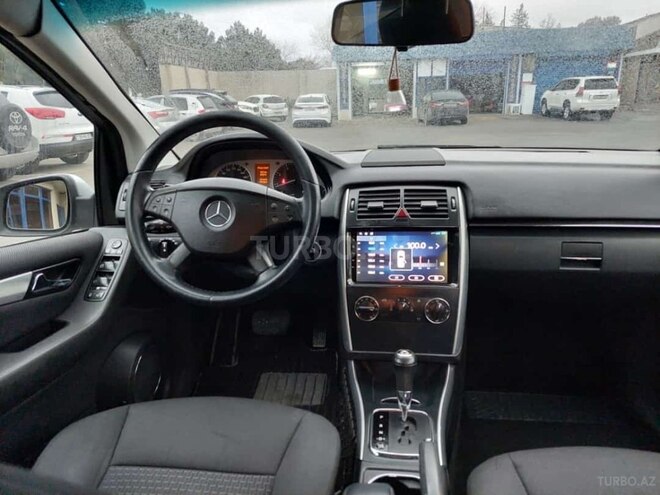Mercedes B 180 2010, 145,000 km - 1.7 л - Sumqayıt