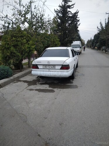 Mercedes E 230 1994, 352,100 km - 2.3 л - Salyan