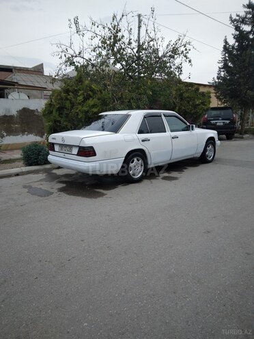 Mercedes E 230 1994, 352,100 km - 2.3 л - Salyan