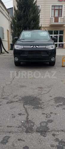 Mitsubishi Outlander 2013, 235,000 km - 3.0 л - Bakı
