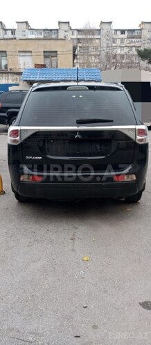 Mitsubishi Outlander 2013, 235,000 km - 3.0 л - Bakı