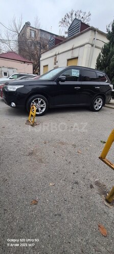 Mitsubishi Outlander 2013, 235,000 km - 3.0 л - Bakı