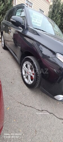 Mitsubishi Outlander 2013, 235,000 km - 3.0 л - Bakı