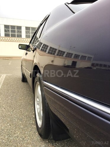 Mercedes E 220 1998, 405,000 km - 2.2 l - Gəncə