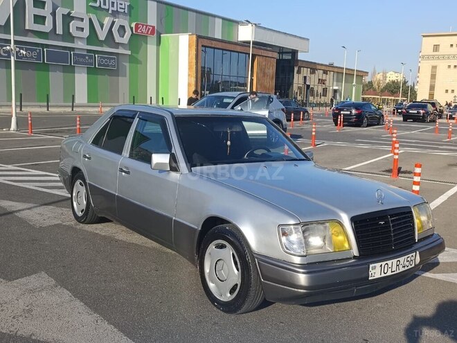 Mercedes E 220 1995, 10,000 km - 2.2 l - Bakı