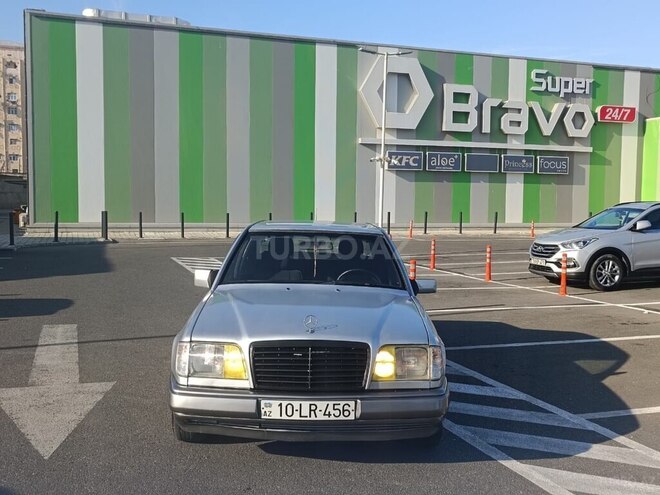 Mercedes E 220 1995, 10,000 km - 2.2 l - Bakı