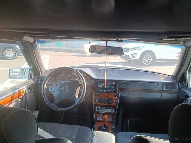 Mercedes E 220 1995, 10,000 km - 2.2 l - Bakı