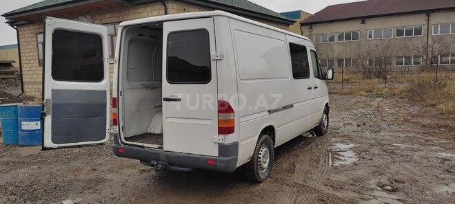 Mercedes Sprinter 208 1996, 565,000 km - 2.3 l - Quba