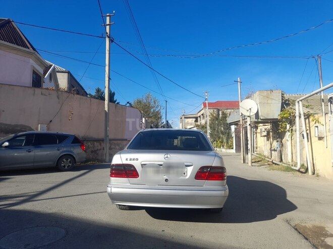 Mercedes E 220 1999, 500,000 km - 2.2 l - Bakı